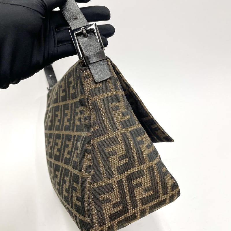 FENDI ズッカ柄 希少ブラック金具 マンマバケット ショルダー FENDI ズッカ柄 希少ブラック金具 マンマバケット ショルダー
