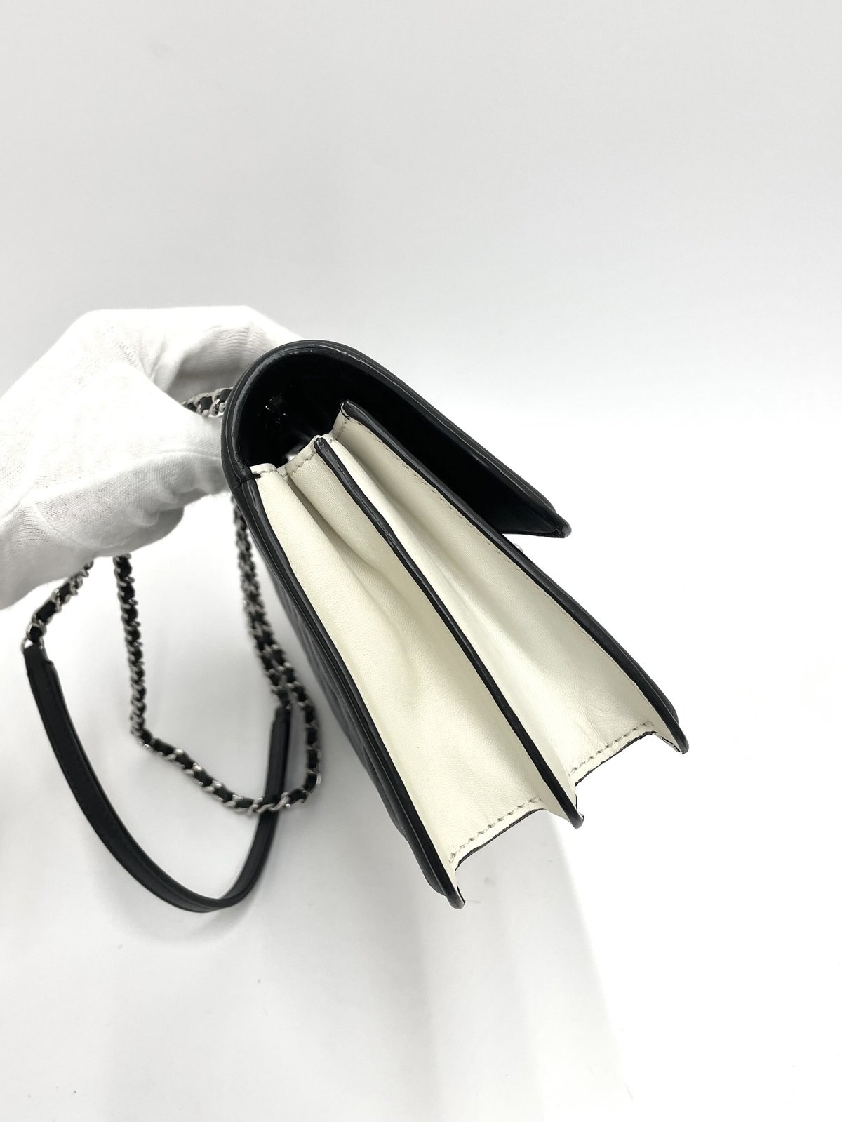 シャネル　マトラッセラムスキン シャネル マトラッセ ラムスキン チェーンショルダーバッグ GD金具