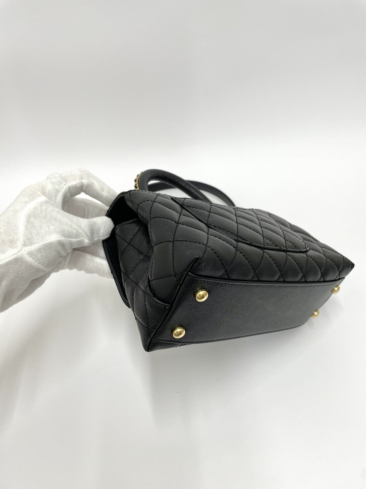 CHANEL 保存品 ココハンドルS キャビアスキン 2WAYハンドバッグ CHANEL 保存品 ココハンドルS キャビアスキン 2WAYハンドバッグ