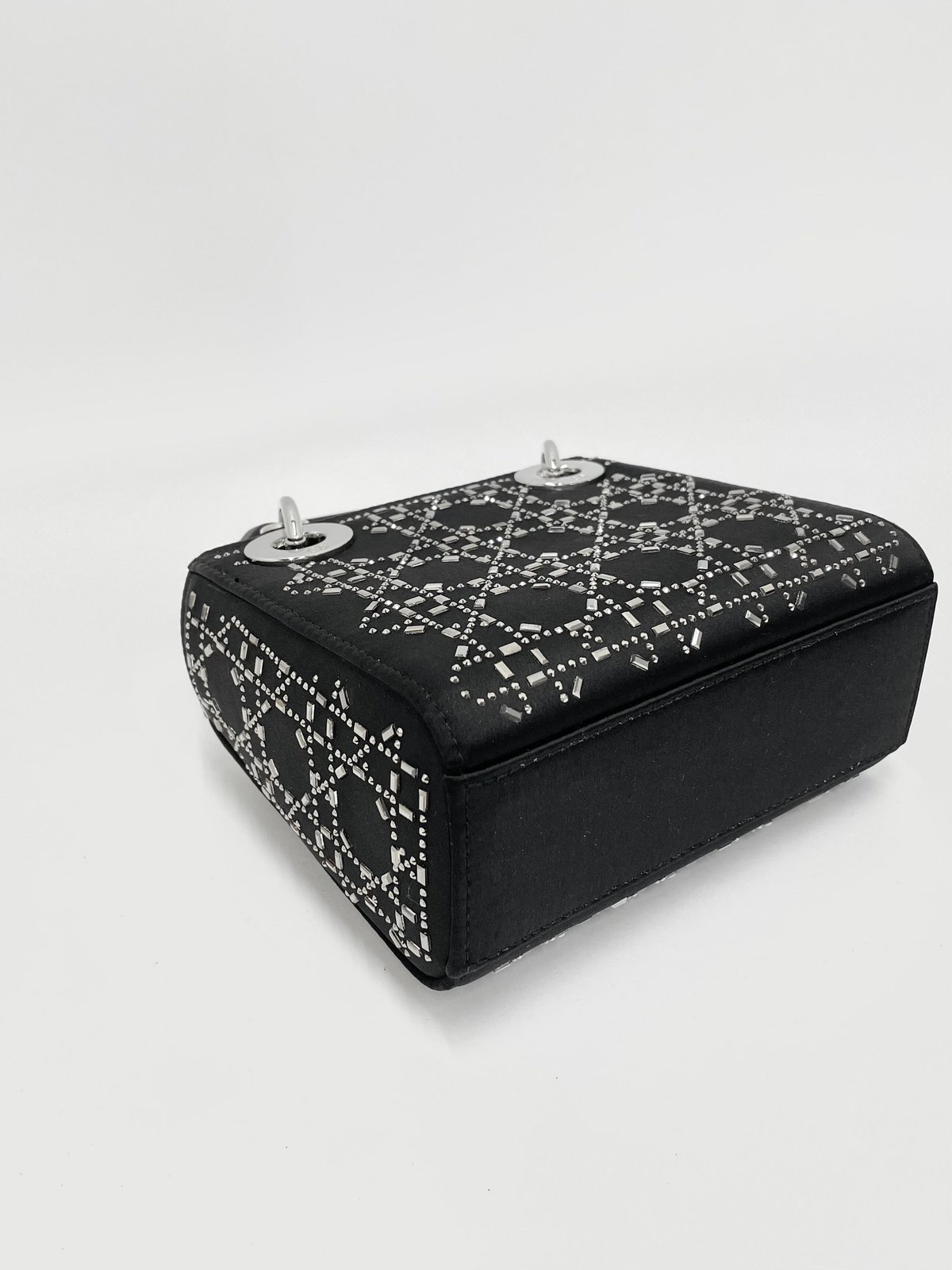 美品 クリスチャン・ディオール レディディオール ミニ サテン/ビーズ ブラック CHRISTIAN DIOR レディディオール ミニ M0500PRTC サテン/ビーズ