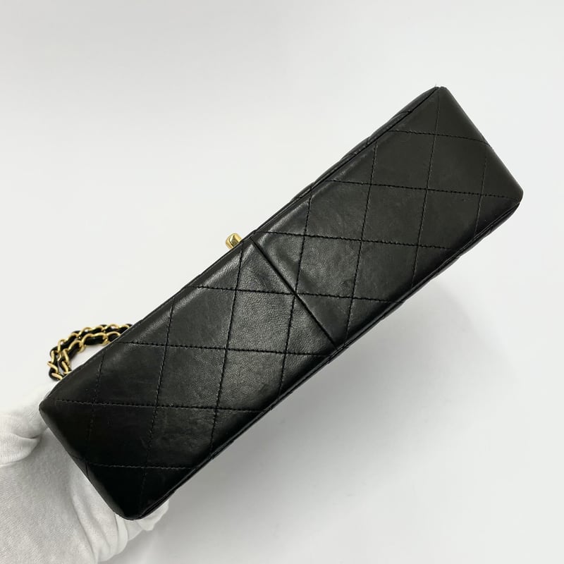 CHANEL ラムスキン ダブルフェース マトラッセ チェーンショルダー