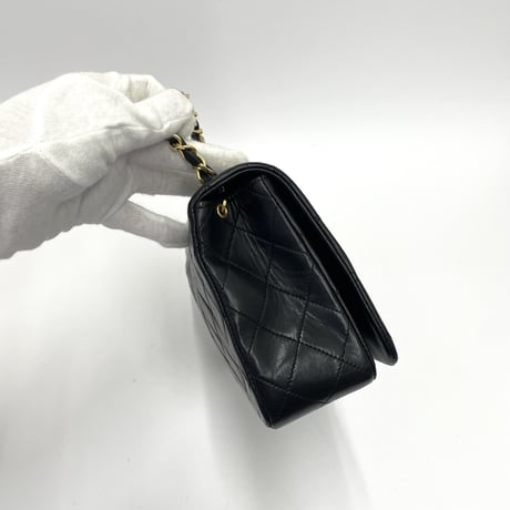 CHANEL ミニマトラッセ ラムスキン シングルフラップ シングルチェーンバッグ ブラック/ゴールド金具 1番台