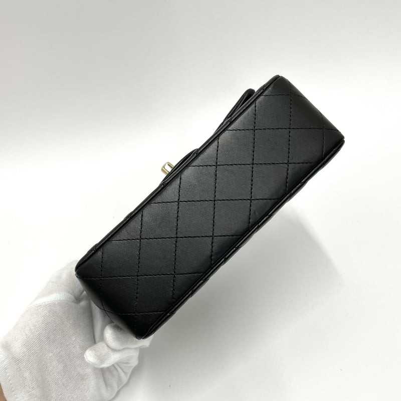 CHANEL ミニマトラッセ ラムスキン シングルフラップ シングルチェーン