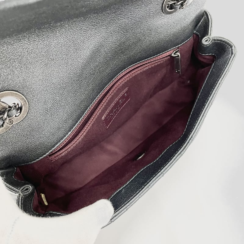 シャネル　マトラッセ クラシックチェーンショルダーバッグ25cm 美品！ CHANEL SALE 未使用品 シャネル マトラッセ チェーンクラッチ A81465