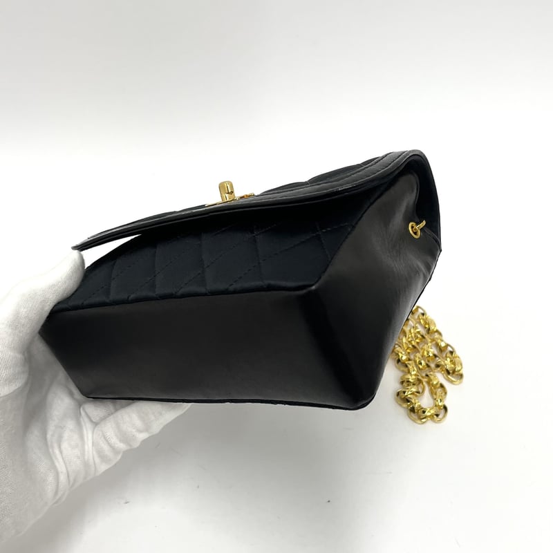 CHANEL 激レア サテン マトラッセ ココマーク ポーチ付 チェーン CHANEL 激レア サテン マトラッセ ココマーク ポーチ付 チェーン