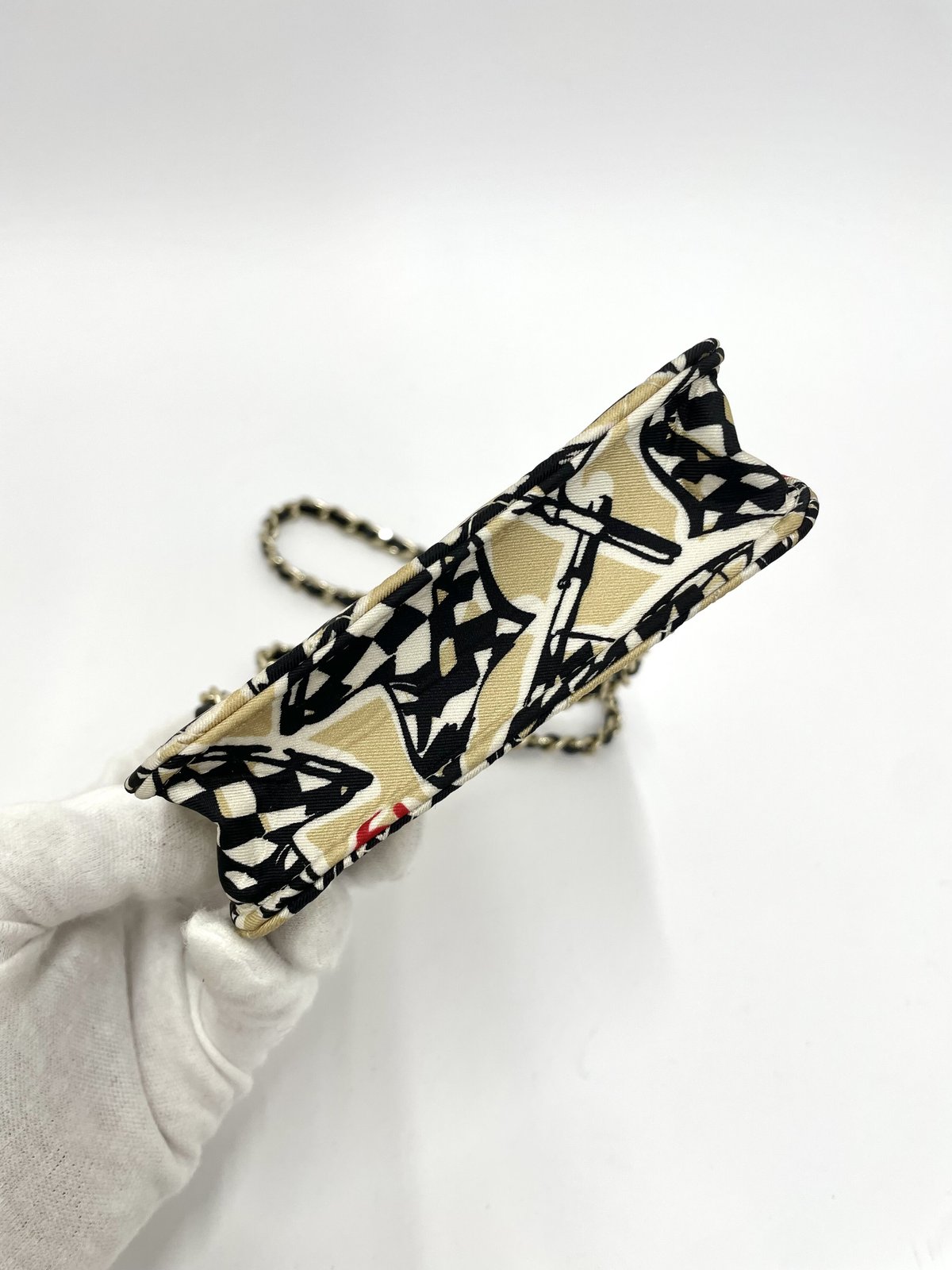 CHANEL チェーンショルダーバッグ ミニ マトラッセキルティング