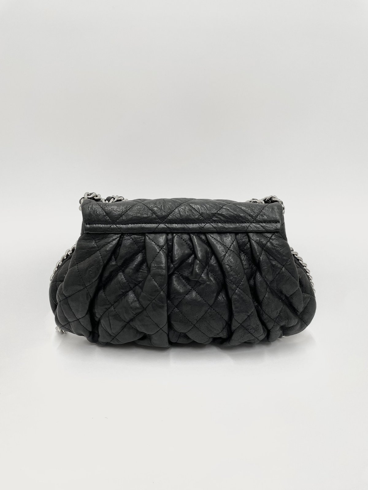 CHANEL マトラッセ チェーンアラウンド ショルダーバッグ 19番台 