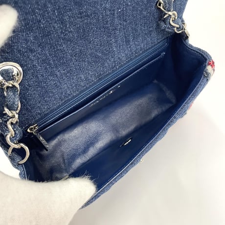 CHANEL ミニ マトラッセ チェーンショルダーバッグ デニム  ブルー／レッド／ホワイト 26番台