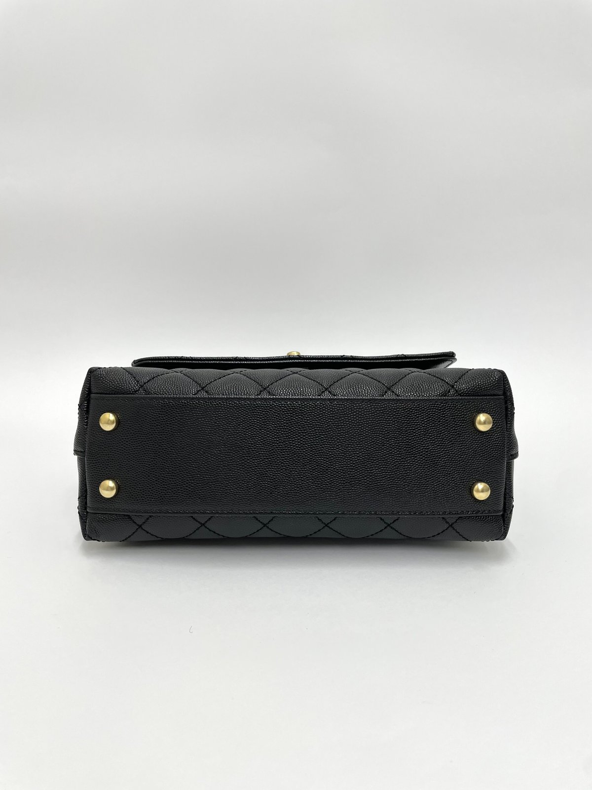CHANEL 保存品 ココハンドルS キャビアスキン 2WAYハンドバッグ CHANEL 保存品 ココハンドルS キャビアスキン 2WAYハンドバッグ