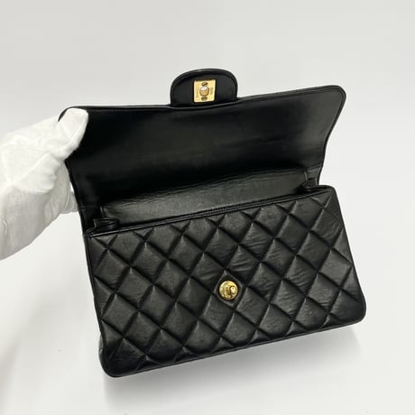 CHANEL ラムスキン ダブルフェース マトラッセ チェーンショルダーバッグ 4番台