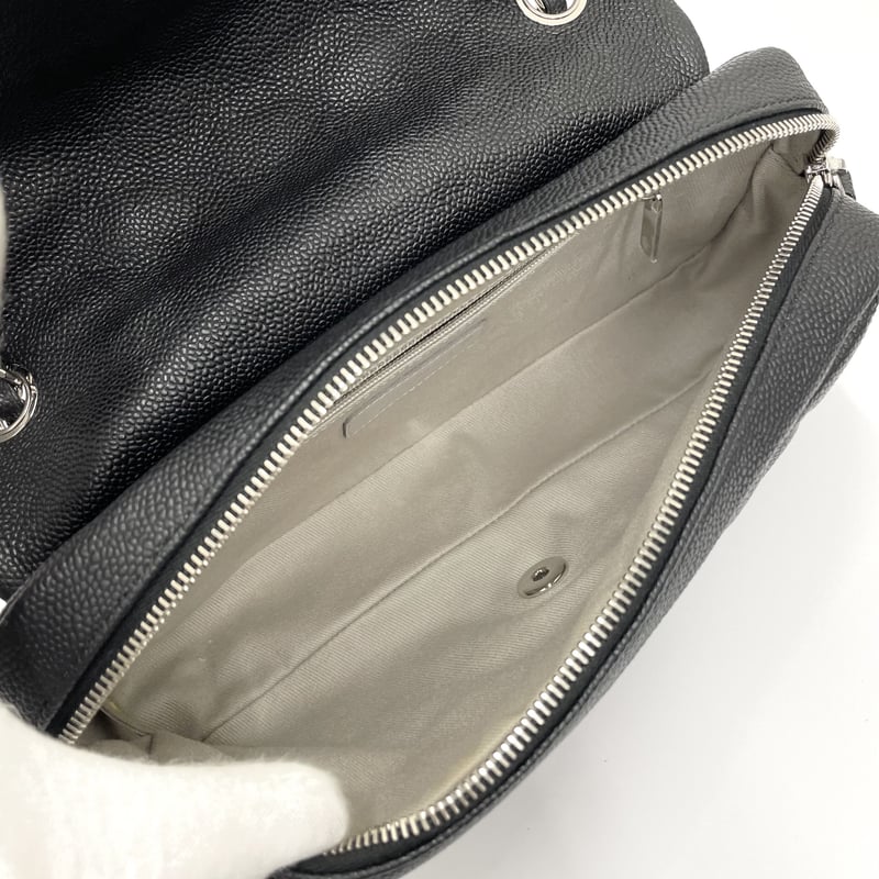 CHANEL キャビアスキン マトラッセ ジップチェーンショルダーバッグ 17