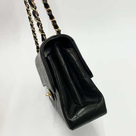 CHANEL ラムスキン ダブルフェース マトラッセ チェーンショルダーバッグ 4番台