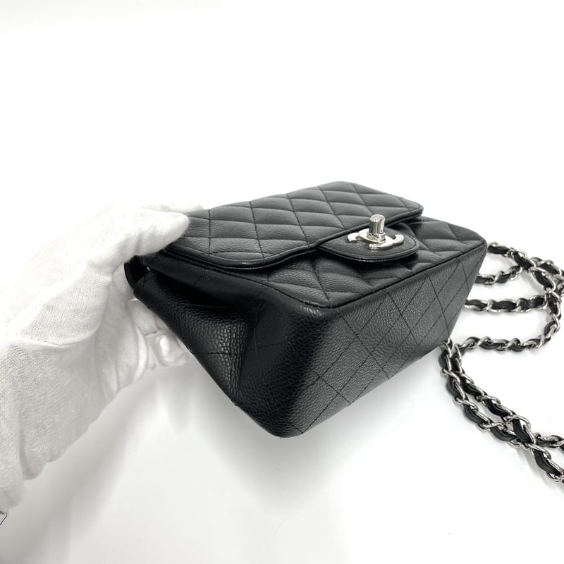 CHANEL キャビアスキン マトラッセ ミニフラップバッグ 17 CHANEL キャビアスキン マトラッセ ミニフラップバッグ 17