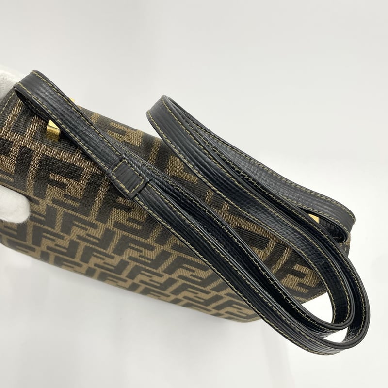FENDI ズッカ柄 希少モデル ショルダーバッグ | AMONA VINTAGE FENDI ズッカ柄 希少モデル ショルダーバッグ | AMONA VINTAGE