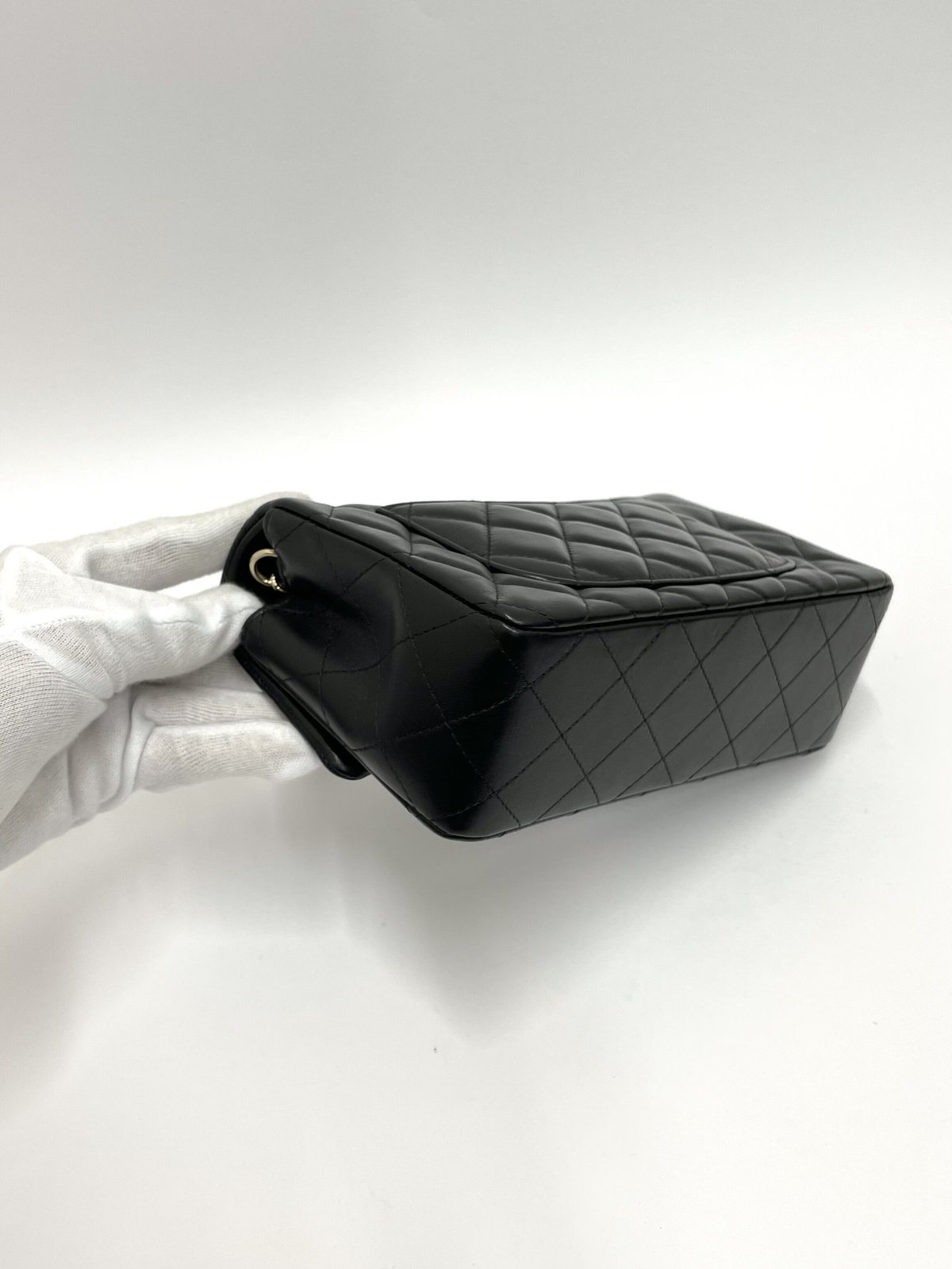 CHANEL ミニマトラッセ ラムスキン シングルフラップ シングル CHANEL ミニマトラッセ ラムスキン シングルフラップ シングル