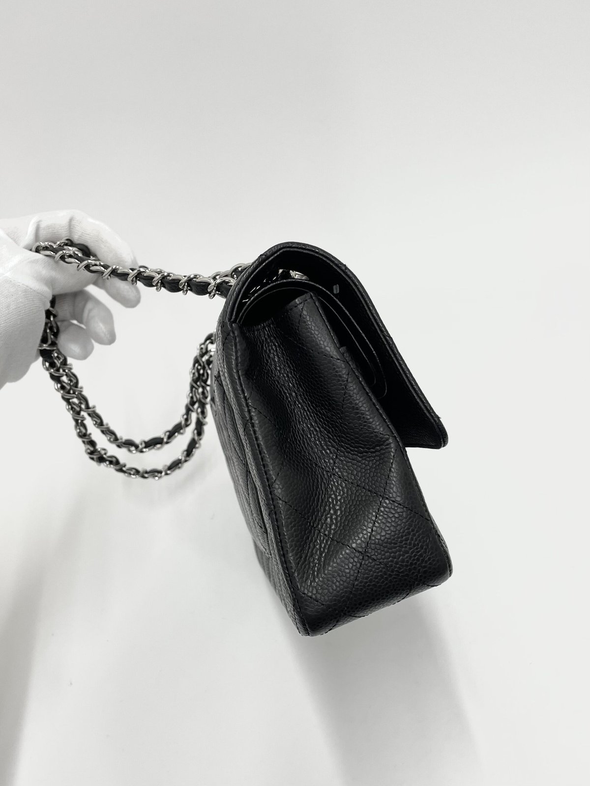 CHANEL キャビアスキン マトラッセ25 Wフラップ チェーン CHANEL キャビアスキン マトラッセ25 Wフラップ チェーン