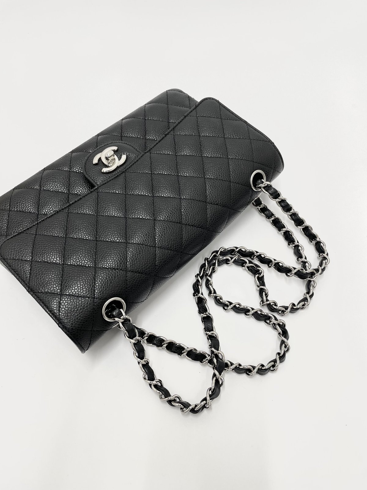 CHANEL キャビアスキン マトラッセ25 Wフラップ チェーン CHANEL キャビアスキン マトラッセ25 Wフラップ チェーン
