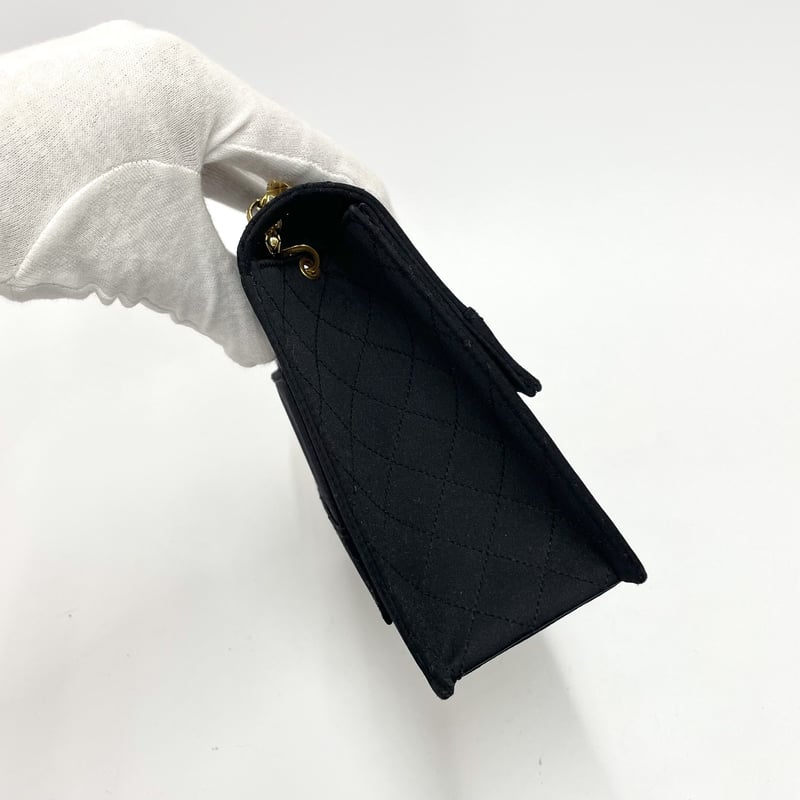 CHANEL 美品 シルクサテン 台形マトラッセ プレートビジューチェーン