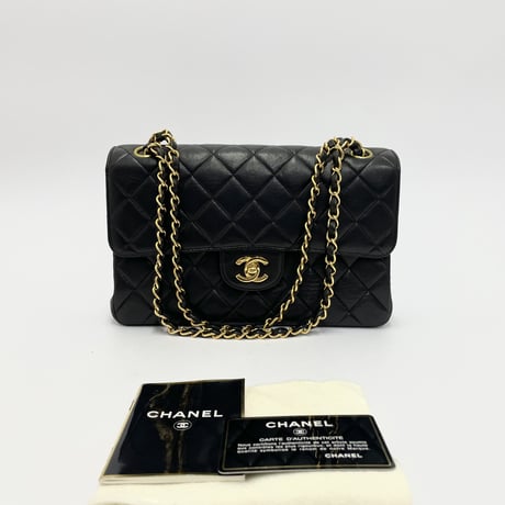CHANEL ラムスキン ダブルフェース マトラッセ チェーンショルダーバッグ 4番台