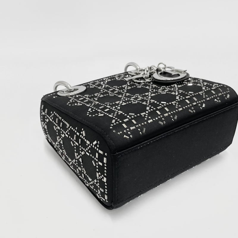 CHRISTIAN DIOR レディディオール ミニ M0500PRTC サテン/ビーズ CHRISTIAN DIOR レディディオール ミニ M0500PRTC サテン/ビーズ