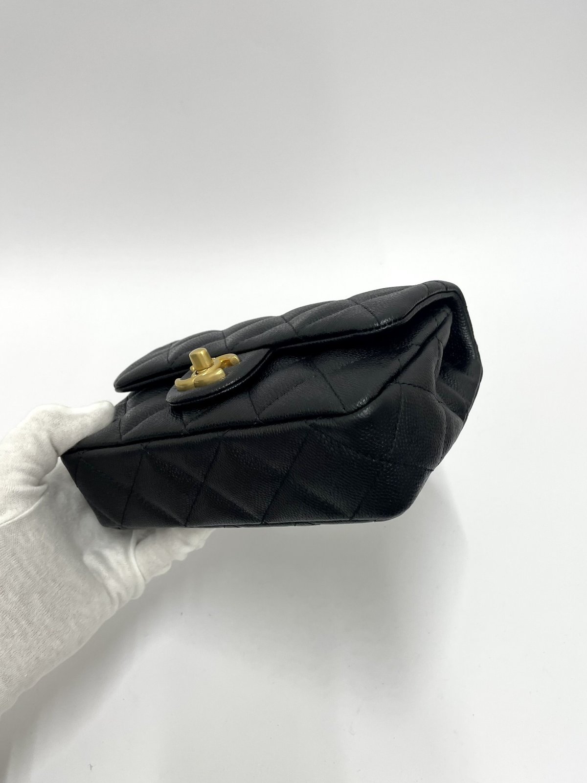 CHANEL 未使用品 キャビアスキン ミニマトラッセ ハートチェーン CHANEL 未使用品 キャビアスキン ミニマトラッセ ハートチェーン
