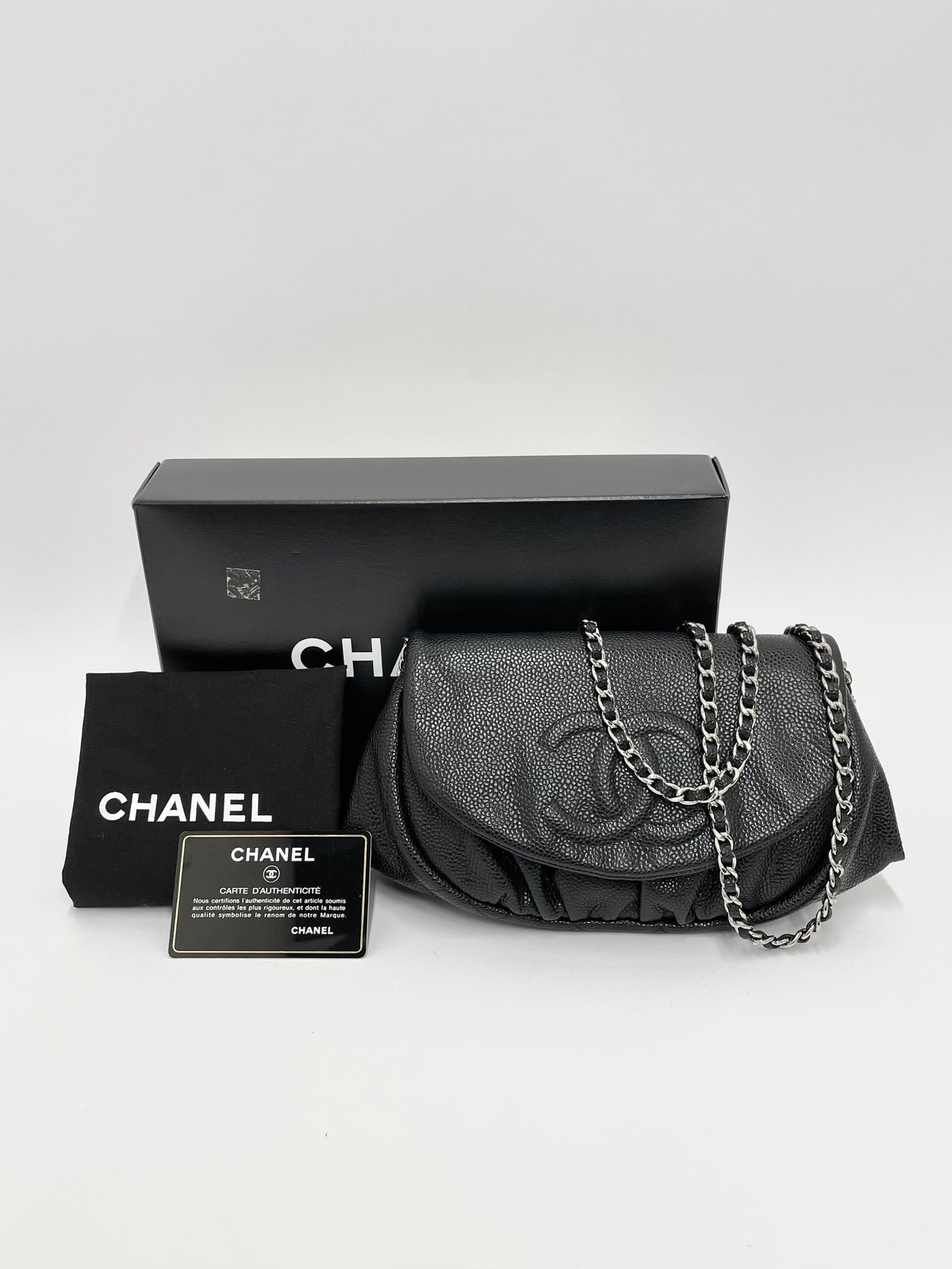 CHANEL キャビアスキン ココマーク ハーフムーン チェーンショルダー