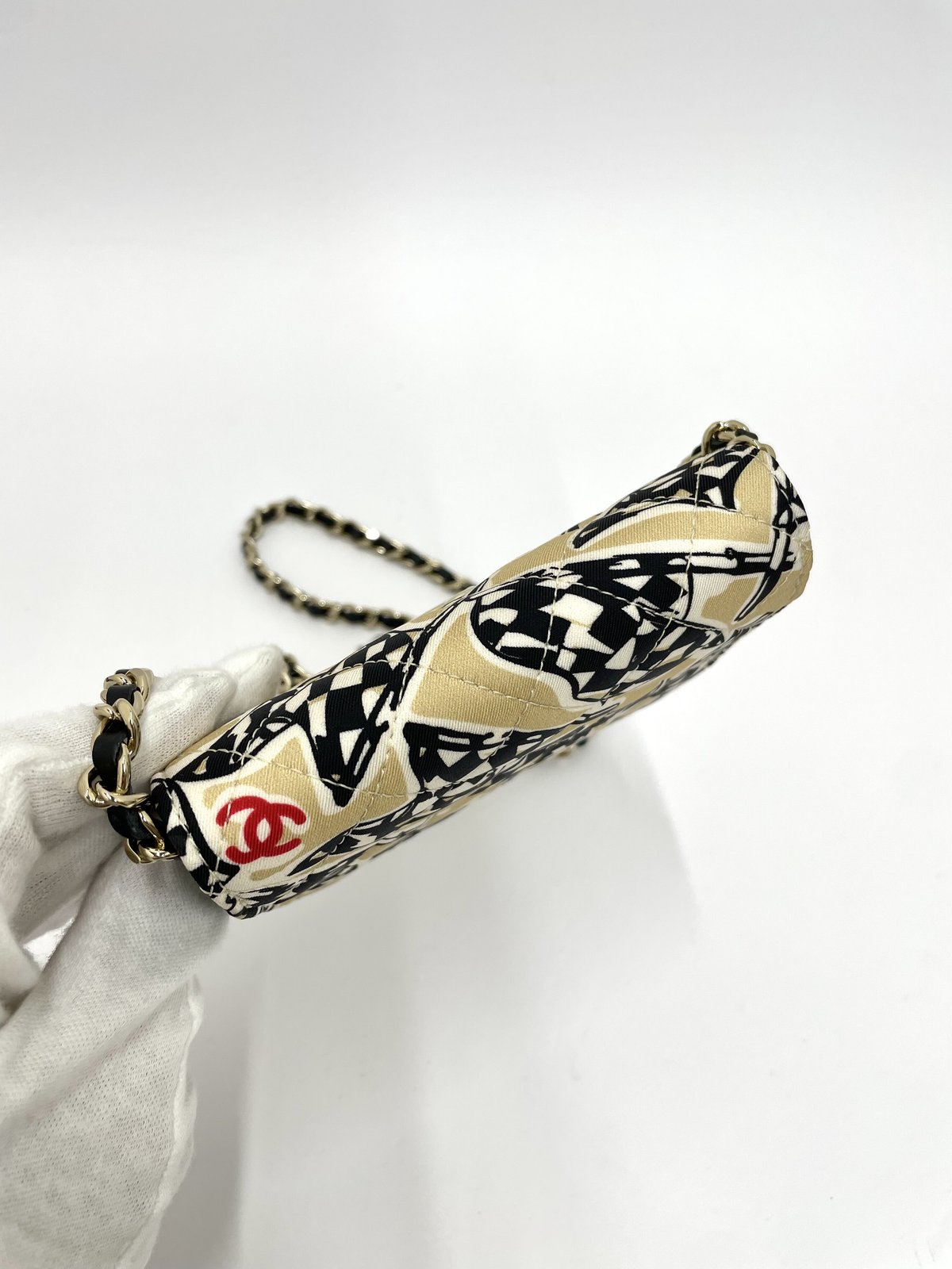 CHANEL チェーンショルダーバッグ ミニ マトラッセキルティング CHANEL チェーンショルダーバッグ ミニ マトラッセキルティング
