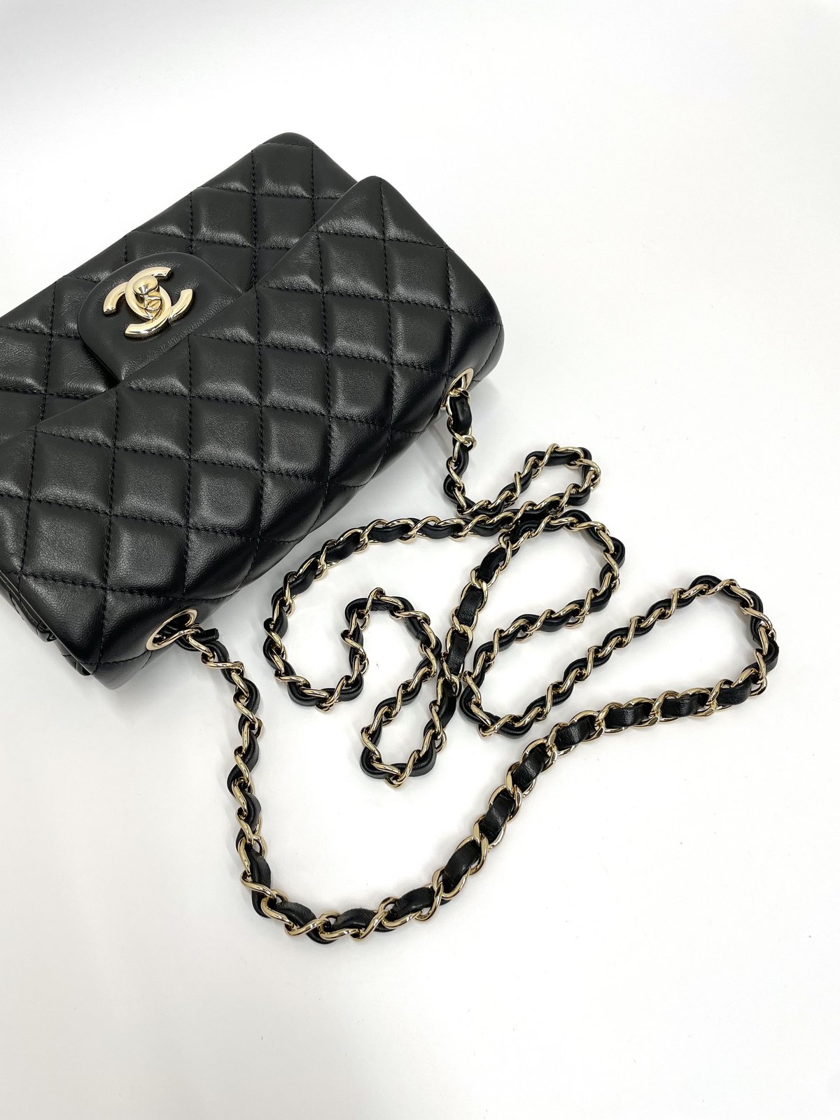 CHANEL ミニマトラッセ ラムスキン シングルフラップ シングル CHANEL ミニマトラッセ ラムスキン シングルフラップ シングル