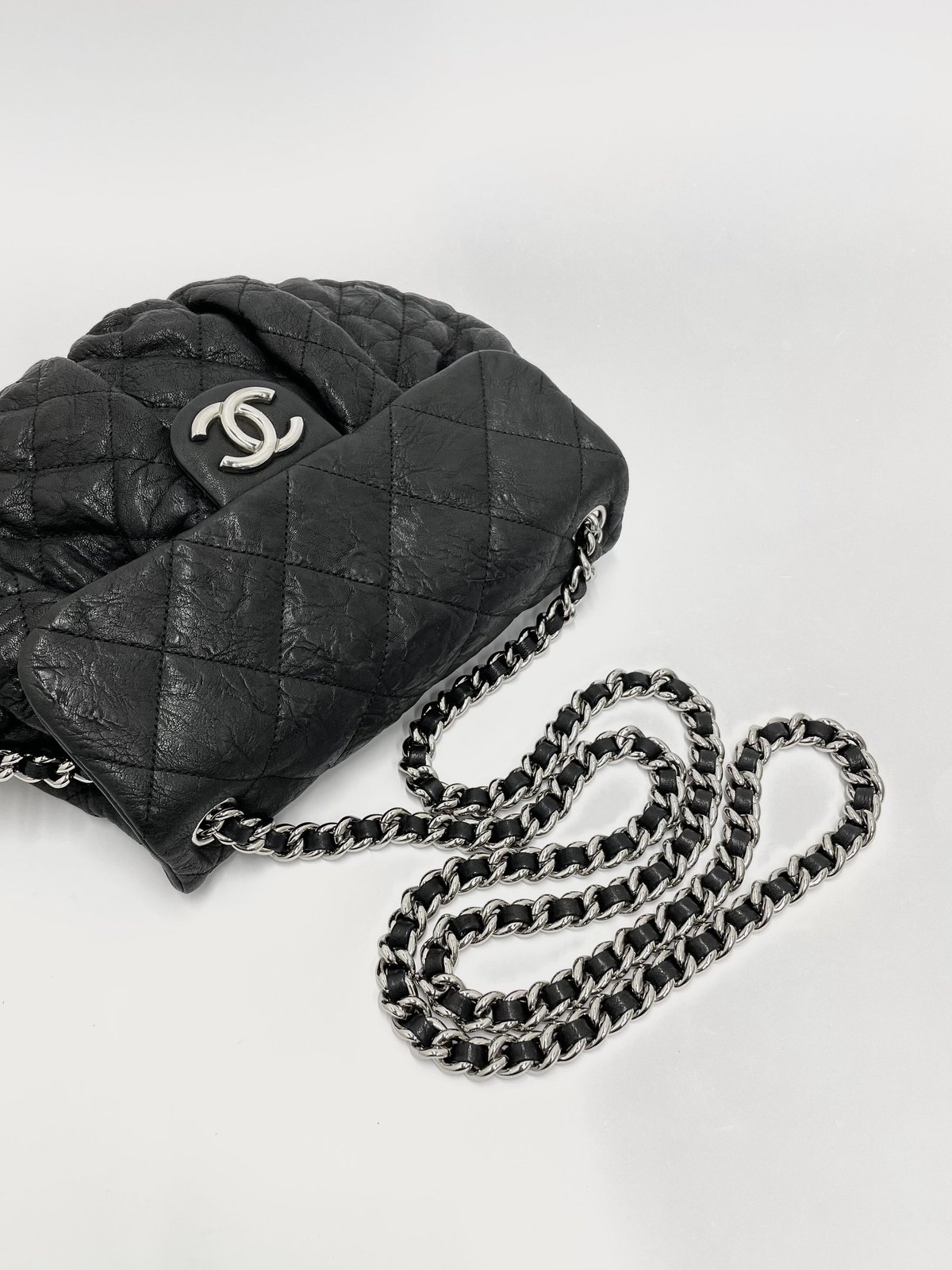 CHANEL マトラッセ チェーンアラウンド ショルダーバッグ 19番台 