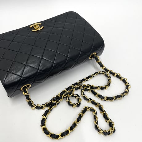 CHANEL ミニマトラッセ ラムスキン シングルフラップ シングルチェーンバッグ ブラック/ゴールド金具 1番台