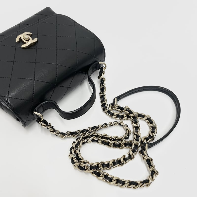 CHANEL レザー トップハンドル チェーンショルダーバッグ 28番台 CHANEL レザー トップハンドル チェーンショルダーバッグ 28番台