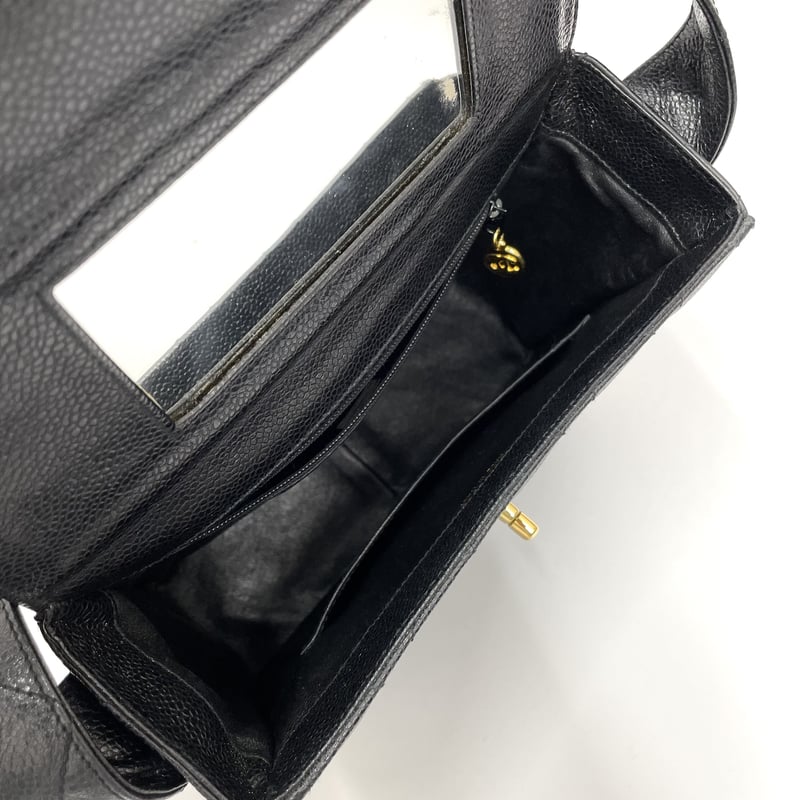 CHANEL キャビアスキン マトラッセ ミラーバニティ ショルダー CHANEL キャビアスキン マトラッセ ミラーバニティ ショルダー