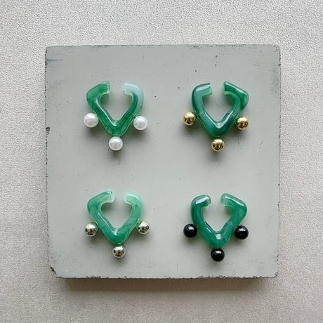 Tsubutsubu Jushi-triangle cuff