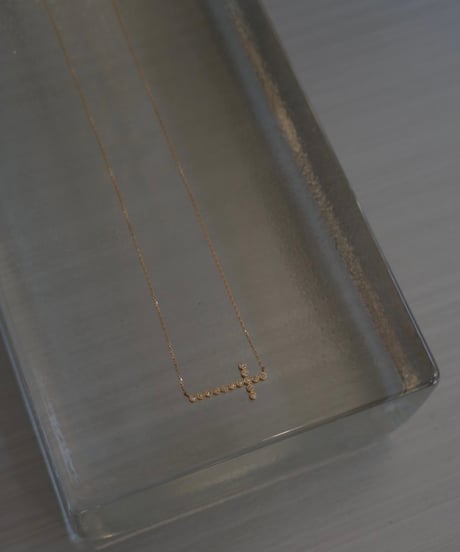 CROSS NECKLACE