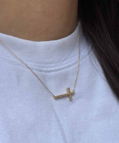 CROSS NECKLACE