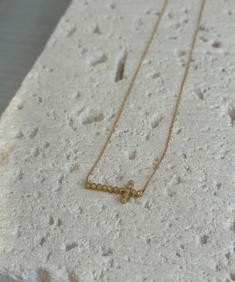 CROSS NECKLACE