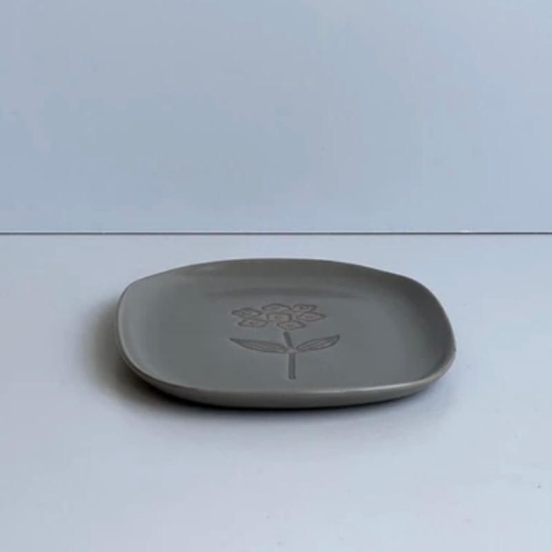 新品 瀬戸焼 wanohana 中皿 白 wanohana 中皿 | 雑貨店moi+