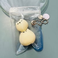 もにゅ山田さんキーホルダー_白(大小)