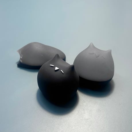 もにゅ山田さん_黒_ノーマル(顔あり)