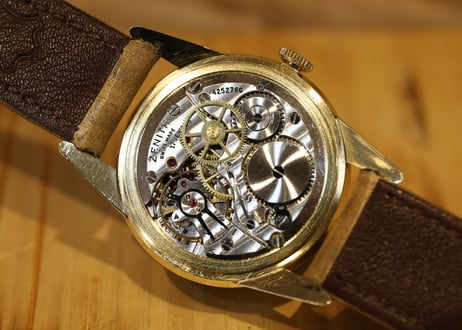 AZ-46B  ゼニス　ZENITH　手巻き　センターセコンド　Cal.126-5
