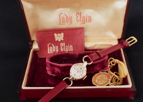 ＡN-67D　レディーエルジン 　LADY ELGIN　手巻き　K14YGケース　BOX付き