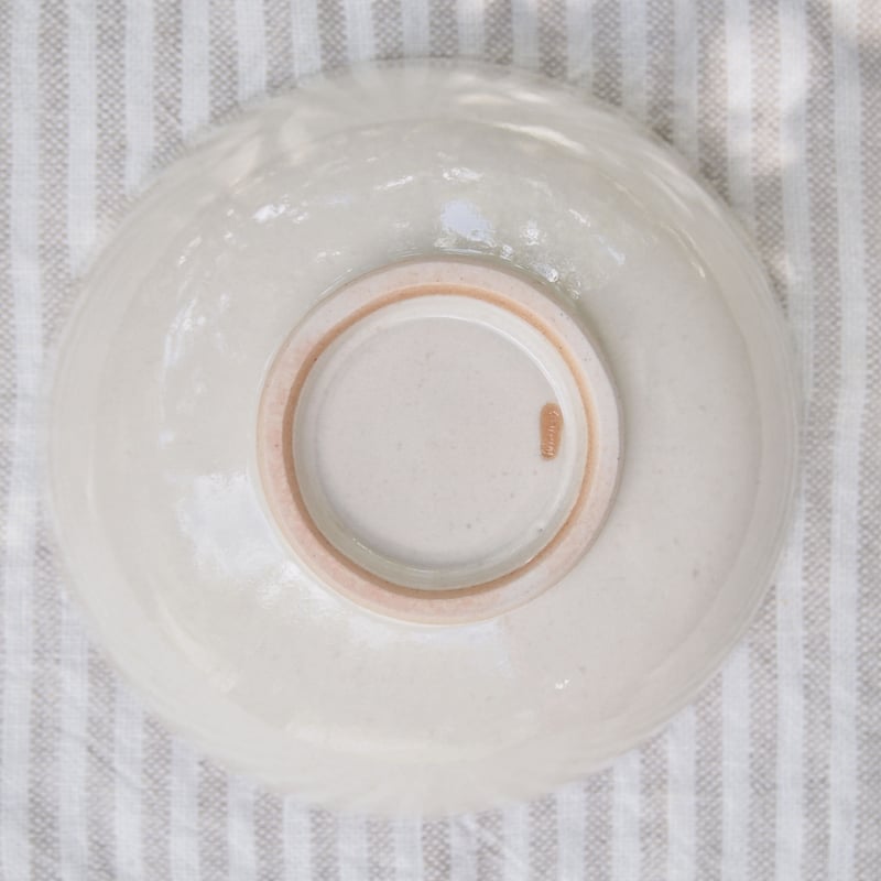 国造焼 山本佳靖]麺鉢 白飛鉋 | gallery maruyama stitch