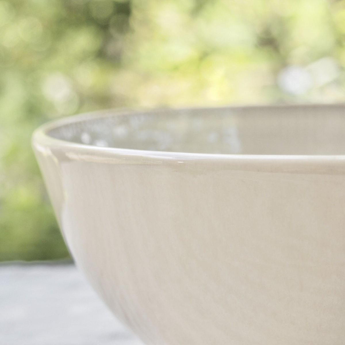 国造焼 山本佳靖]麺鉢 白飛鉋 | gallery maruyama stitch