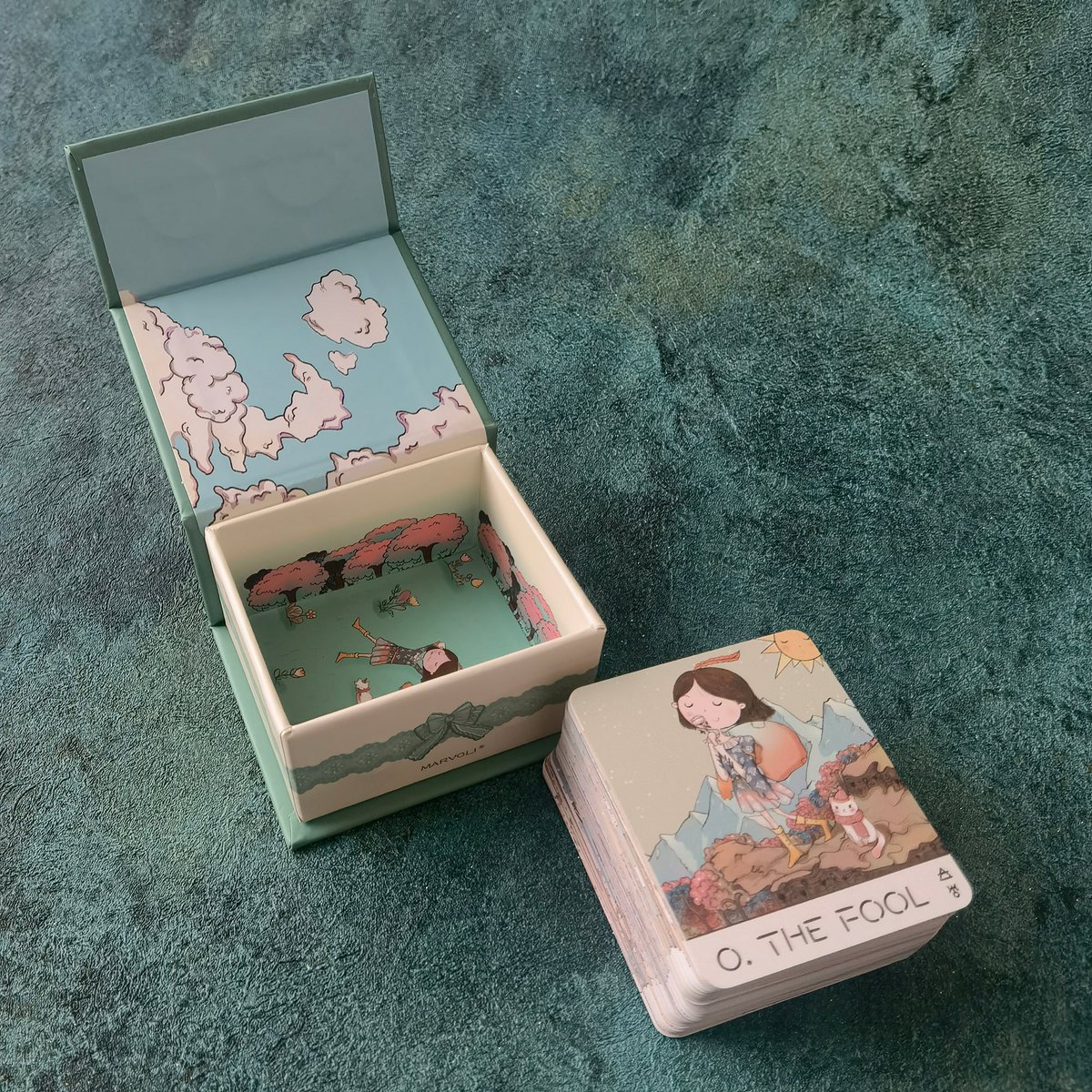 ハニーナイトミニタロット｜作者直輸入・希少デッキ | タロクル