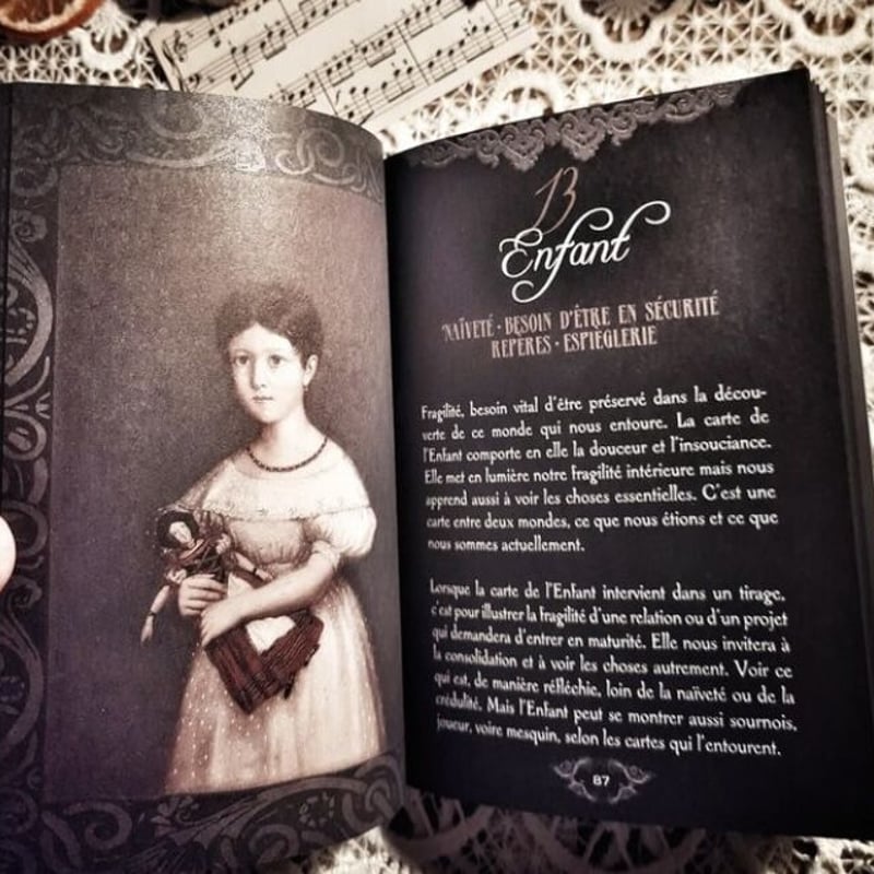 マドモアゼル ルノルマンカード フランス語 正規品 未開封新品 ミスルノルマンカード (正規品・フランス語版) | タロクル