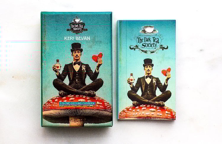 ダークティーソサエティタロットカード (The Dark Tea Society Tarot