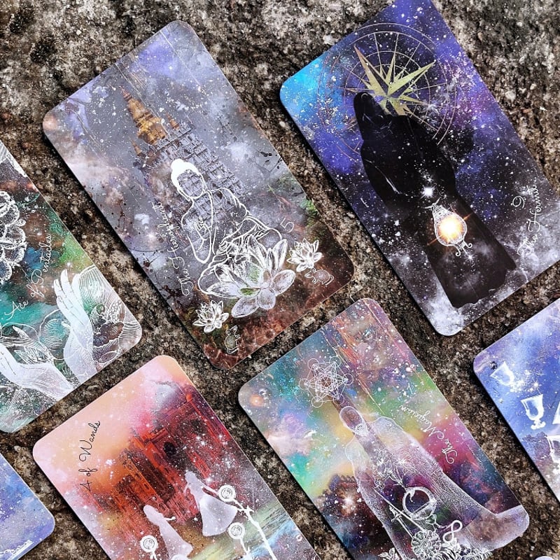 【絶版】希少■旧版■タローデパリ タロットカード 絶版】旧版 タロー・デ・パリ（カード・解説本） - メルカリ