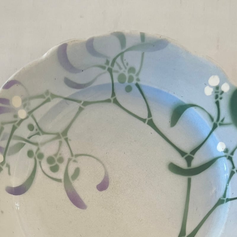 リュネヴィル窯、エドモン・ラシュナルデザイン、宿り木柄、ディナープレート（４) K&G Lunéville エドモンラシュナルによるヤドリギのディナー皿B