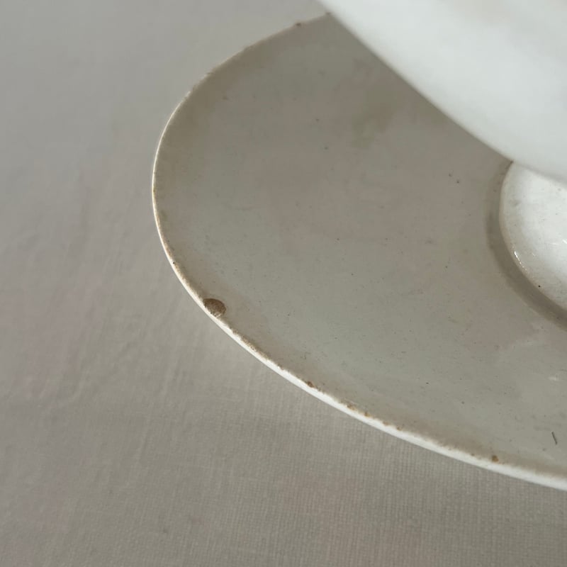 Creil et Montreau 白のソーシエール | Cécil Le deuxième