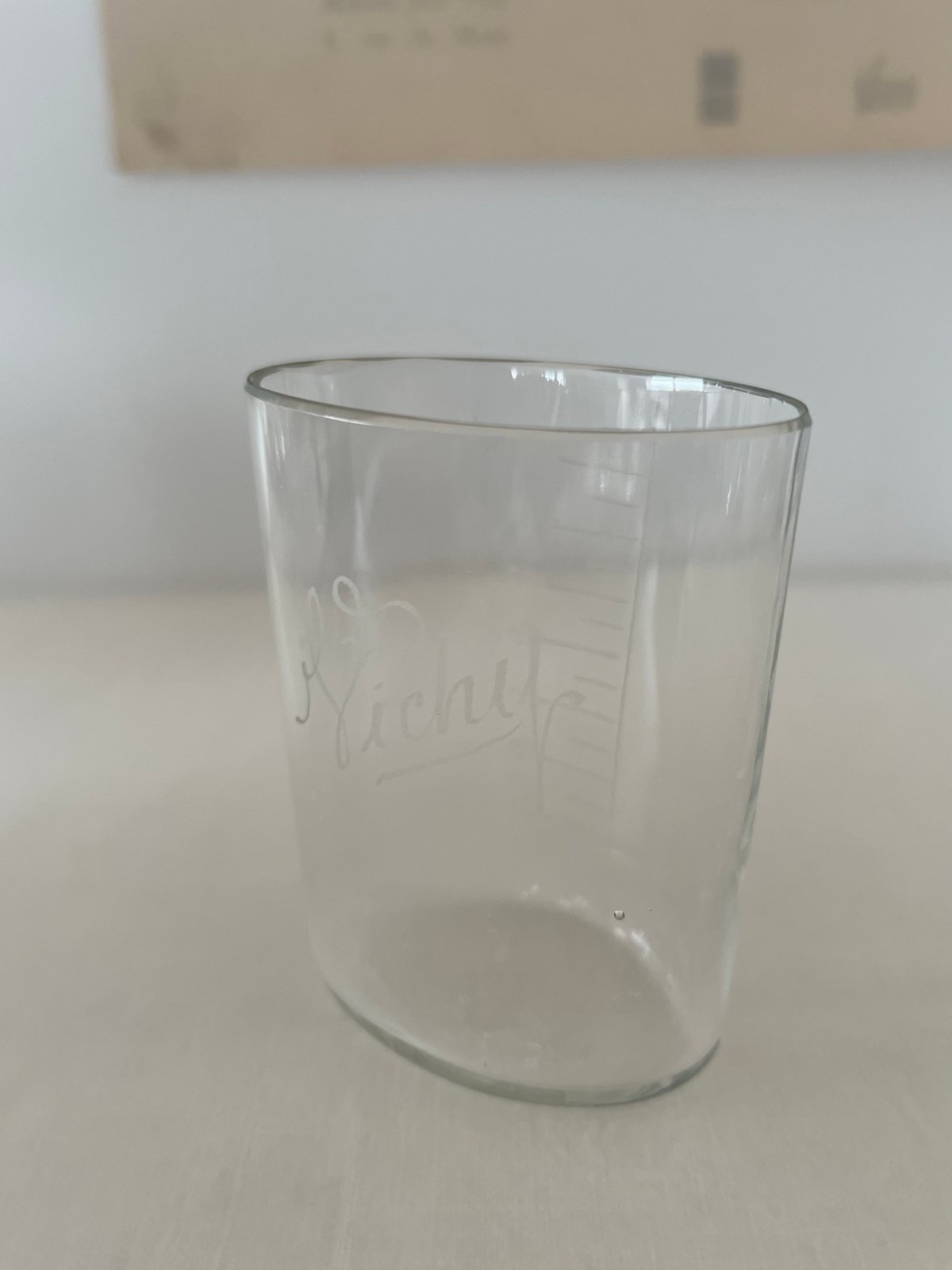 ❗️20%引❗️【Vichyアンティークグラス&パニエ】 フランスアンティーク Vichyパニエ付き飲泉グラス | minon antiques